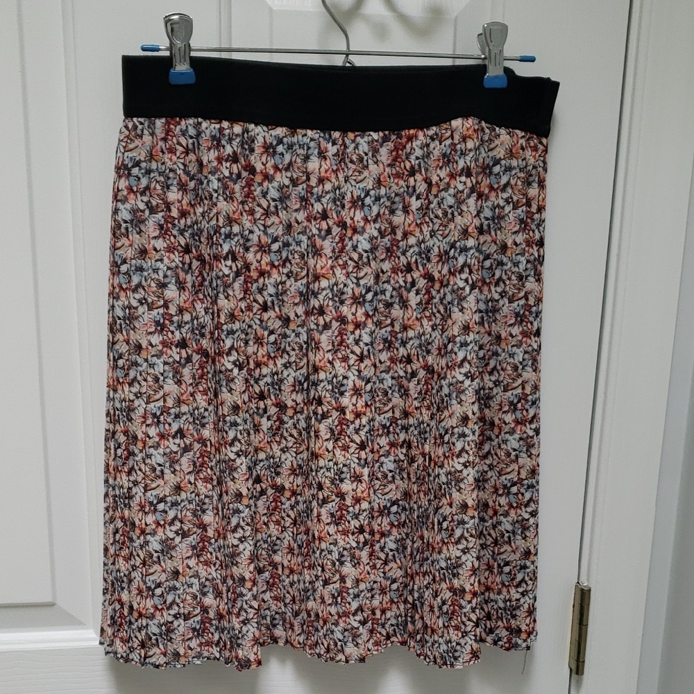 LOFT Multicolor Floral Pleated Midi Skirt with Black Waistband